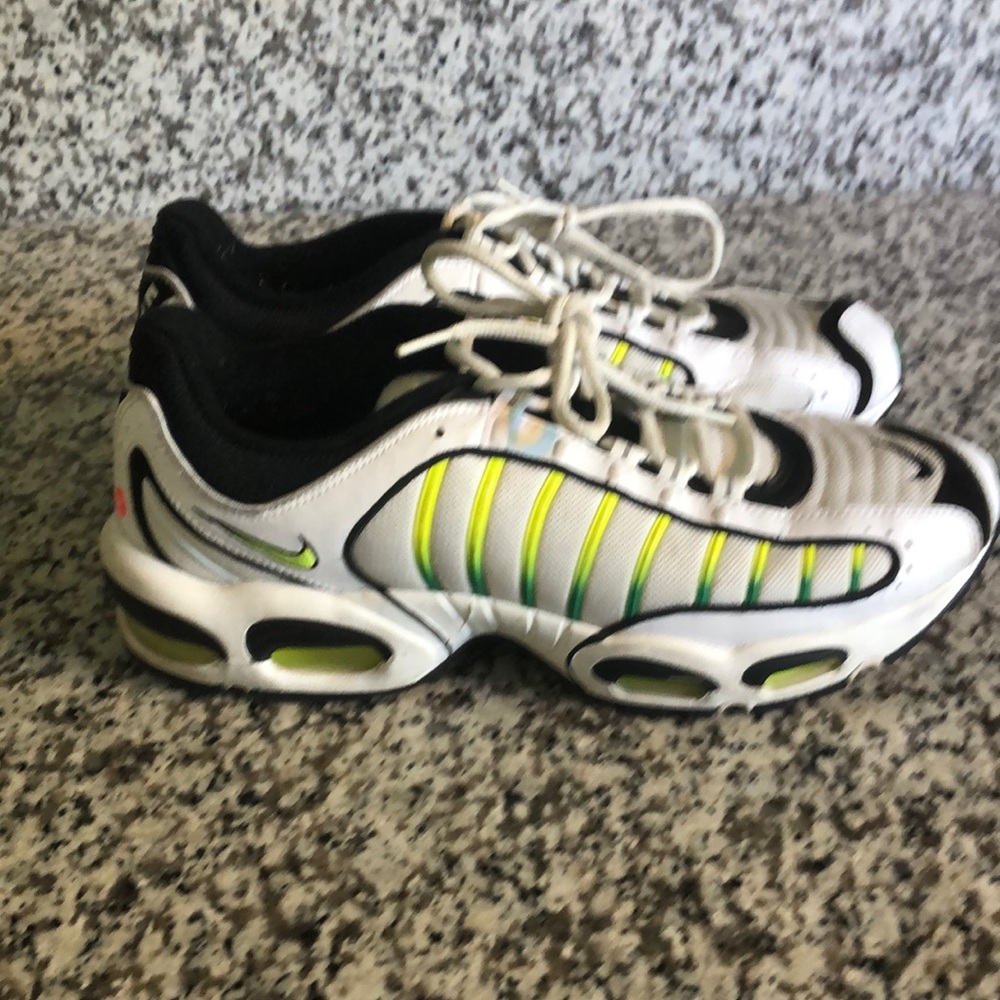 Air Max Tail Wind size 12